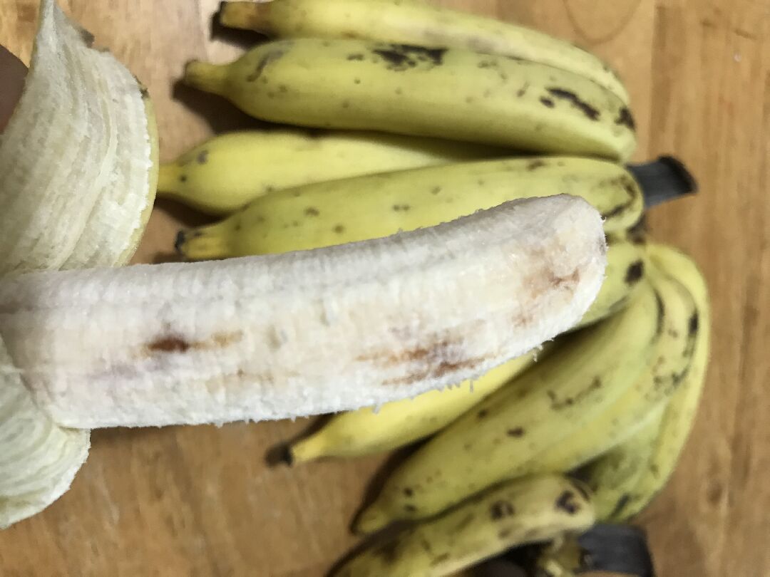 香蕉肉有褐色斑點