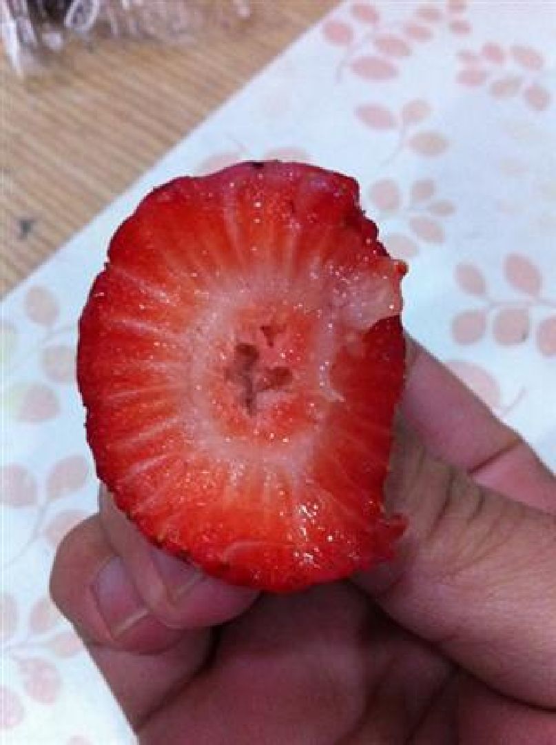 草莓空心圖